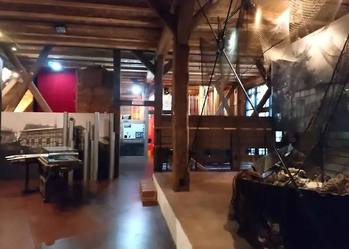 Zabytkowa Zagroda Agroturystyka Hotel *